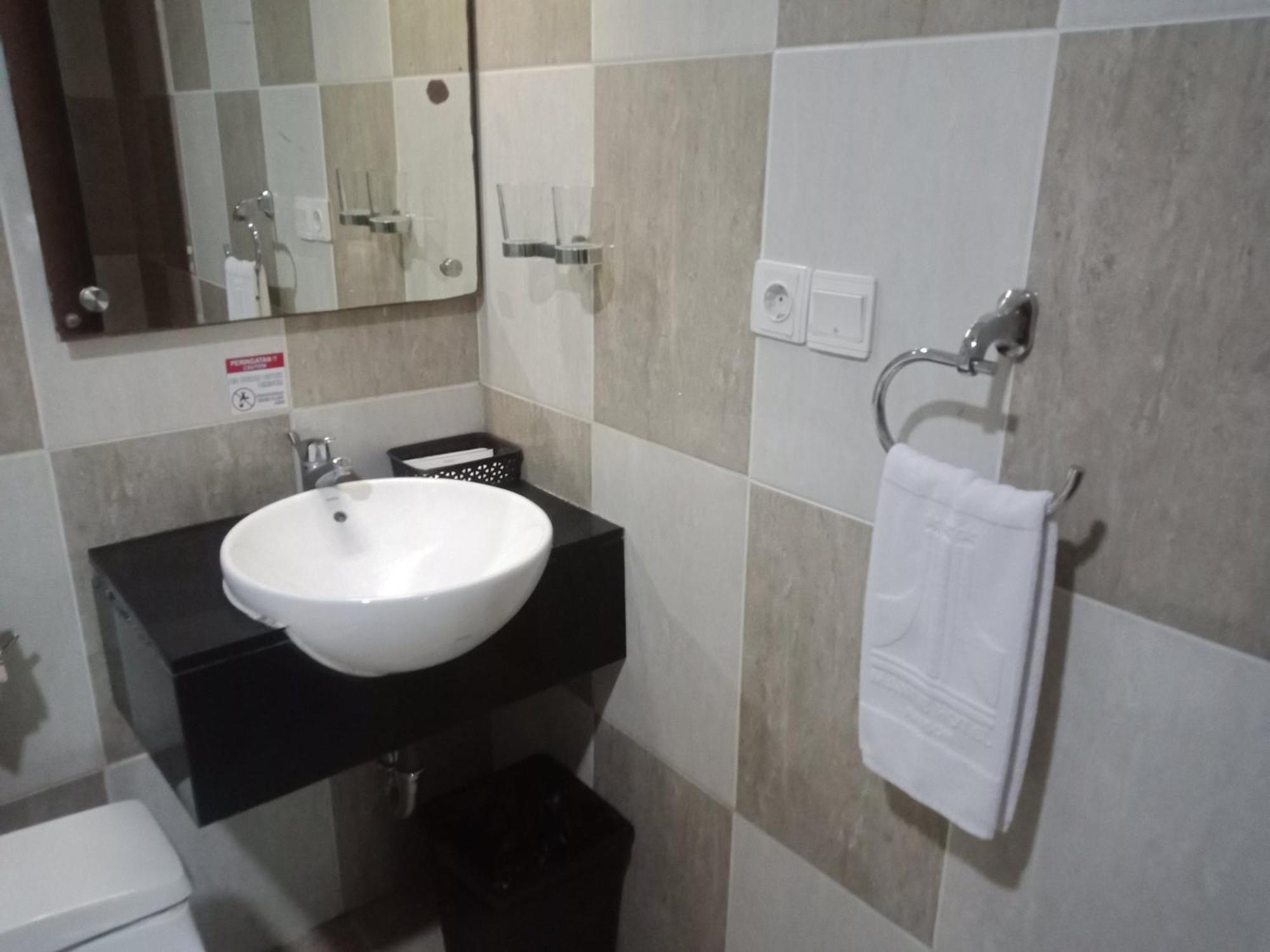 Manise Hotel Ambon Dış mekan fotoğraf