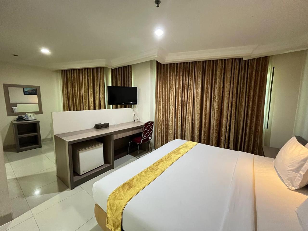 Manise Hotel Ambon Dış mekan fotoğraf